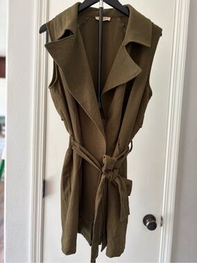 Sophie Rue Khaki Green Sleeveless Belted Long Trench Vest Shacket Jacket Size M